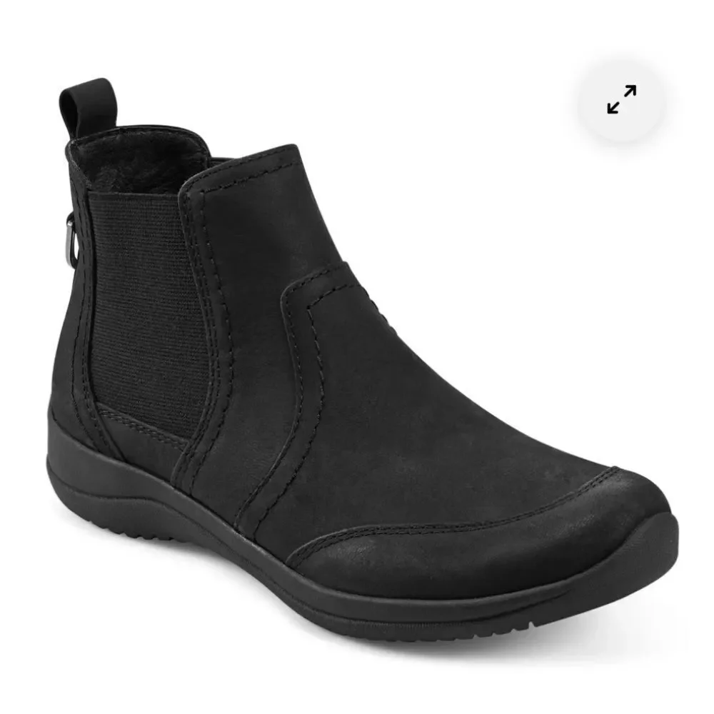 EARTH Faine Round Toe Pull on Boots Black Size 10 W